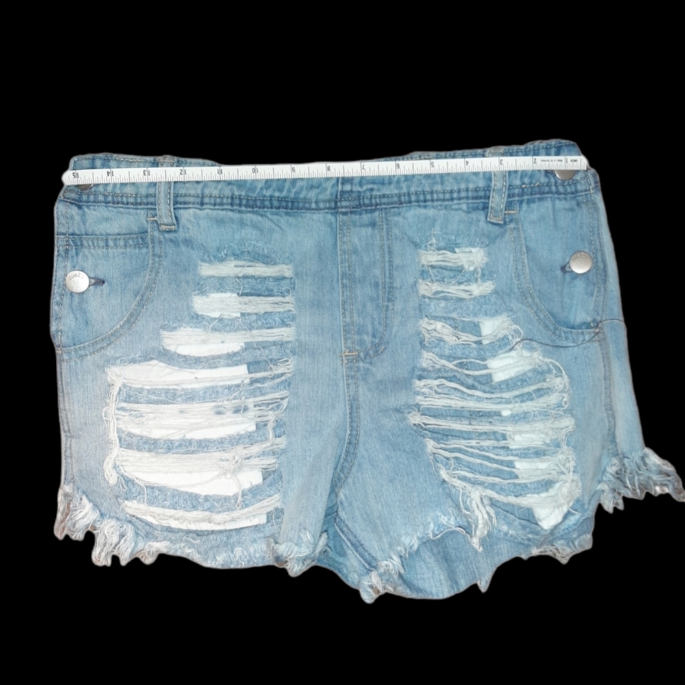 Size 5/6 Side Button Shorts from Rue 21